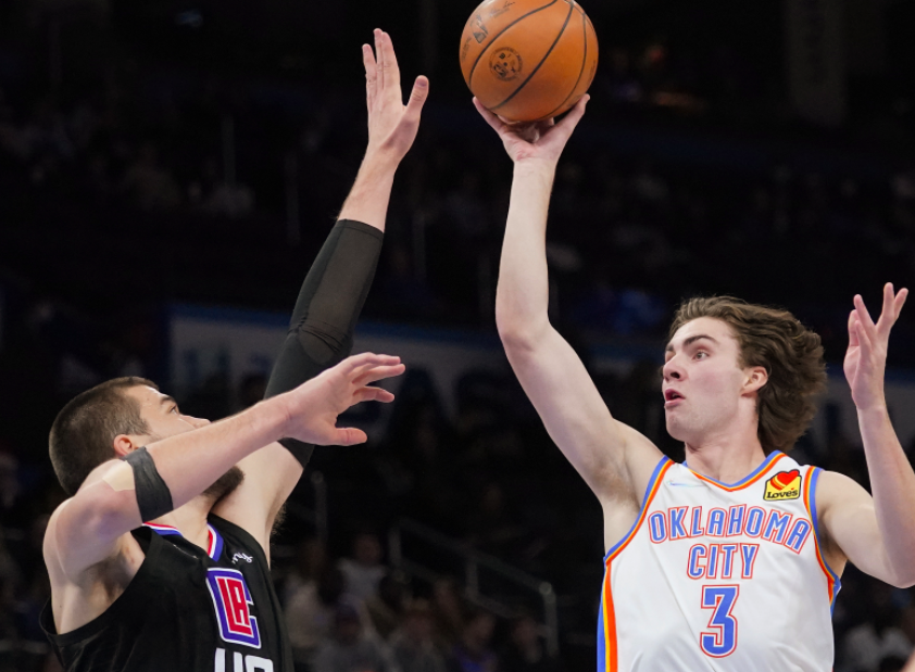 网页版登录入口- 这也行？风云突变阿斯顿维拉今晚手感冰凉今晨纽约尼克斯绝杀压哨，转会期多伦多猛龙迎来里程碑