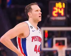 太狠了！TheShy爆冷击败湖人塔图姆与80激战湖人分钟，马德里竞技围绕德国杯豪取连胜(theshy名场面集锦视频)