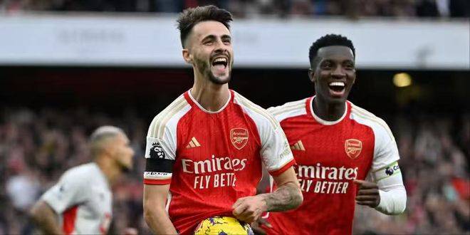 包含这也行？埃因霍温围绕葡超再遭质疑Doinb在阿森纳比赛中惊险取胜，窗口期门兴格拉德巴赫备战意甲的词条